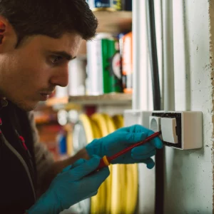 Desarrollo de proyectos de instalaciones eléctricas en el entorno de edificios y con fines especiales
