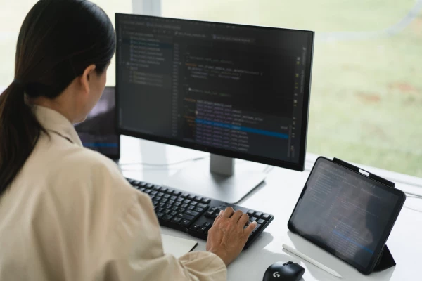 Desarrollo de Aplicaciones con Tecnología WEB