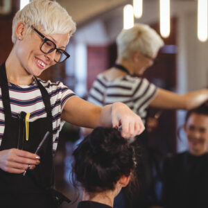 Servicios Auxiliares de Peluquería